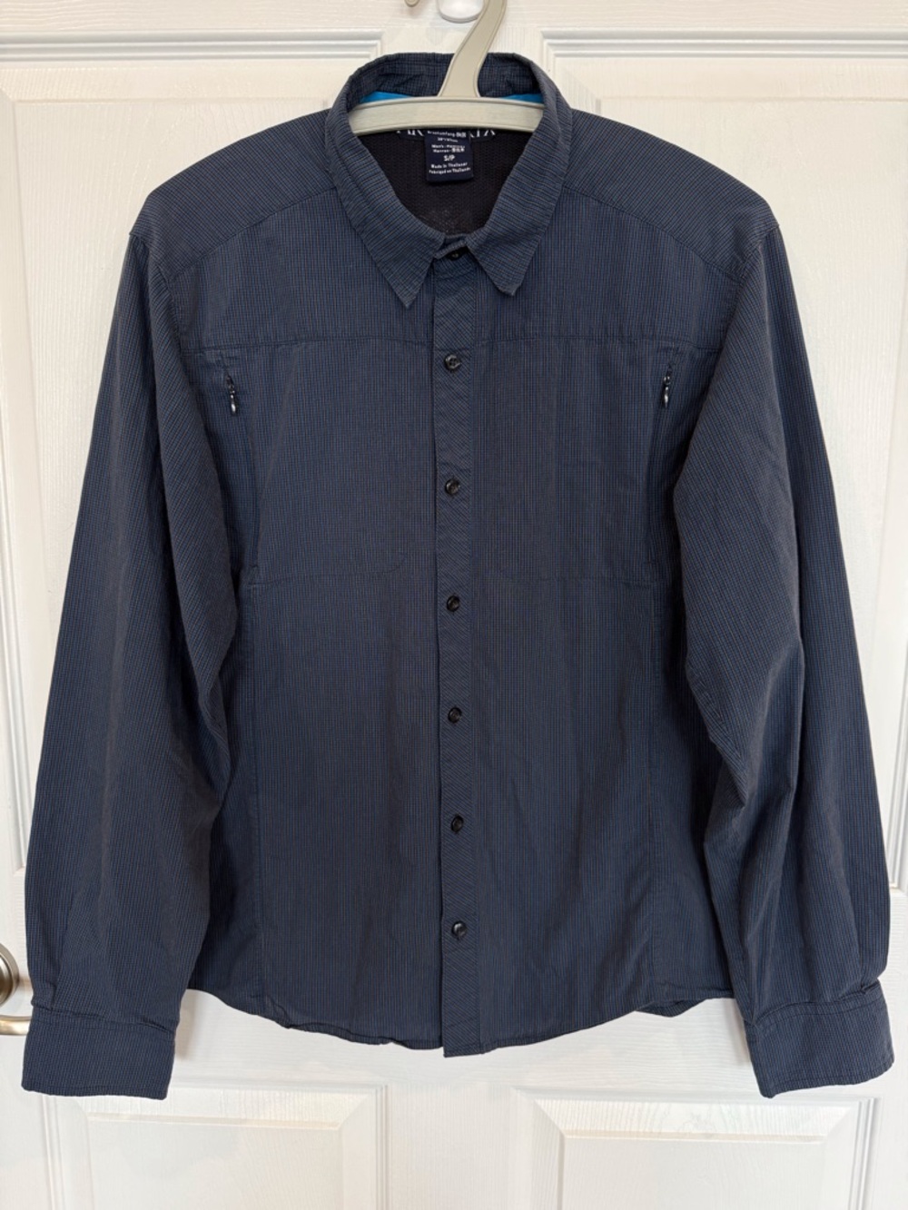 Arc’teryx button down shirt microfloral plaid performance collar cuffs
